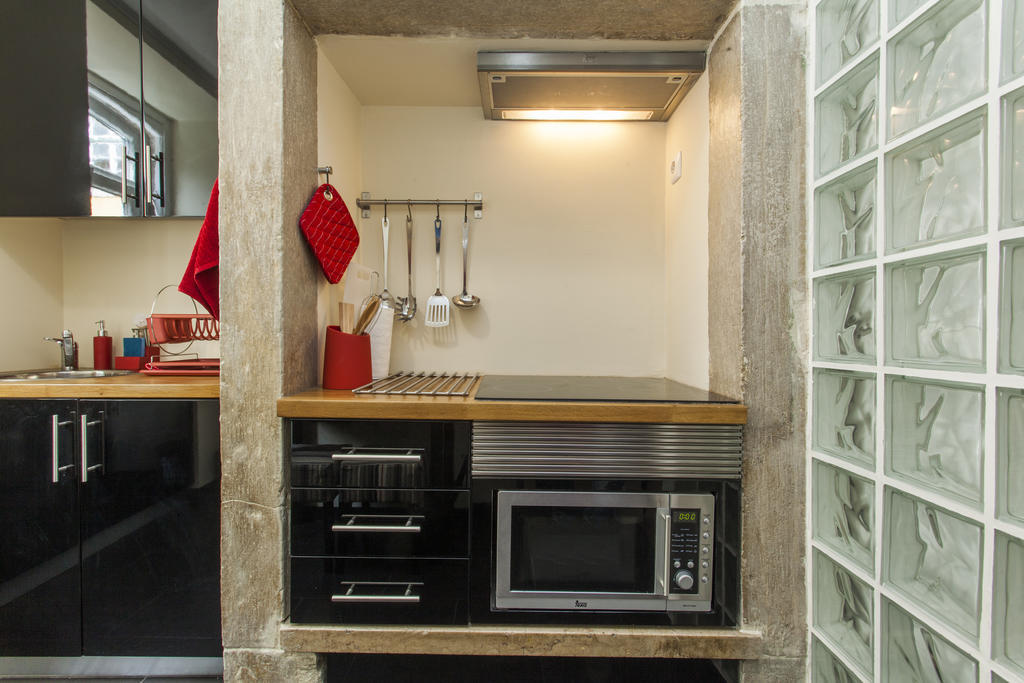 Remodeled Historic Apartment In Bairro Alto Lisboa Oda fotoğraf
