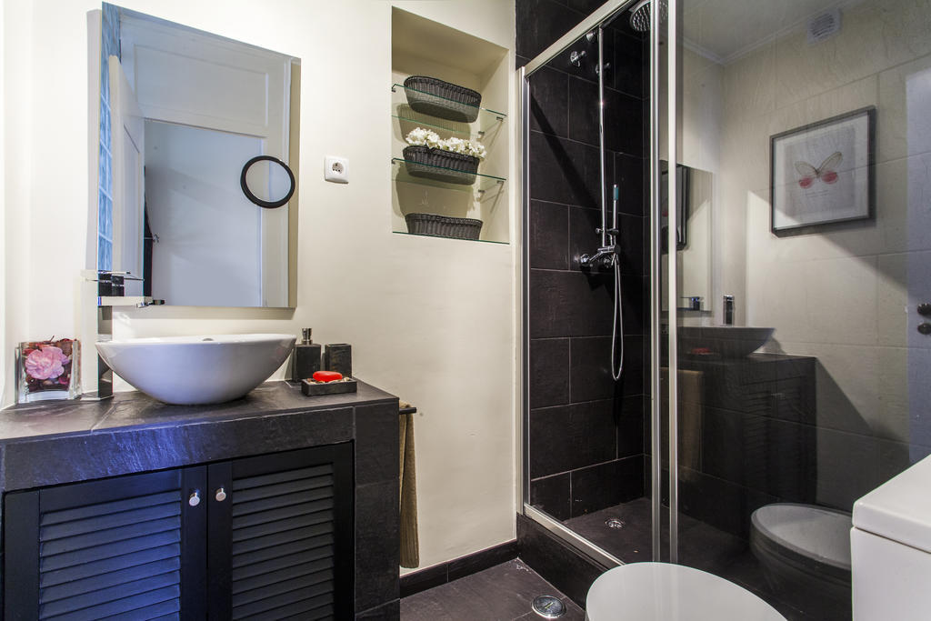 Remodeled Historic Apartment In Bairro Alto Lisboa Oda fotoğraf