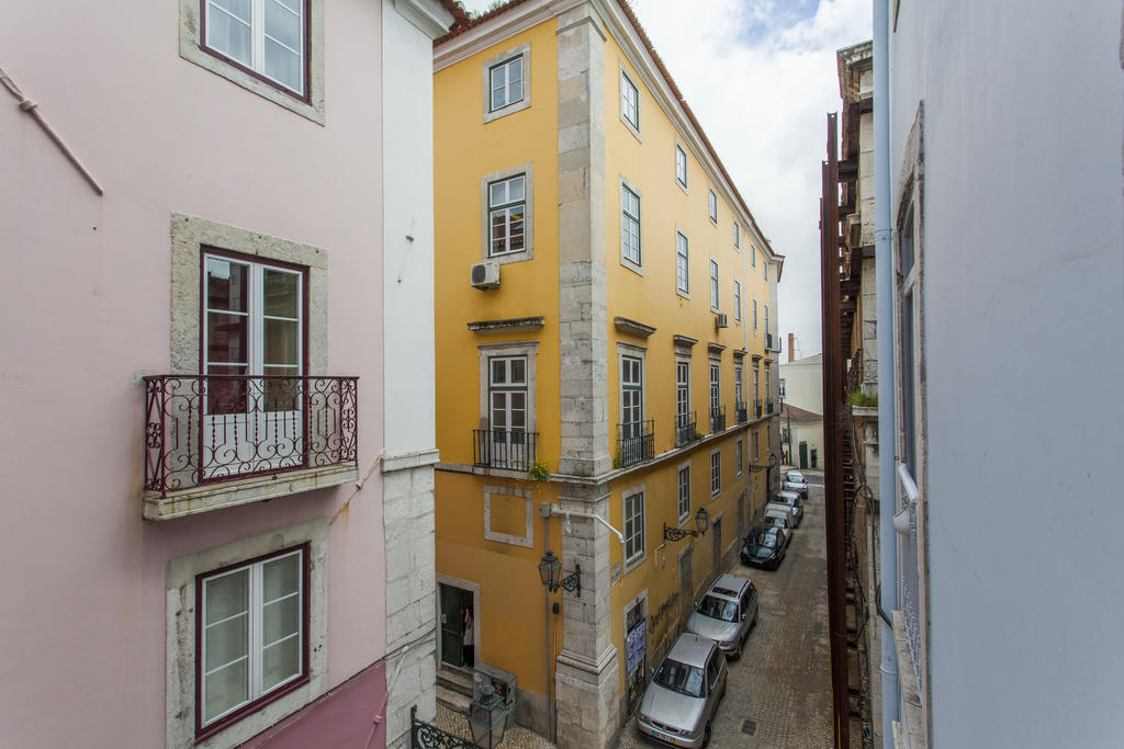 Remodeled Historic Apartment In Bairro Alto Lisboa Oda fotoğraf