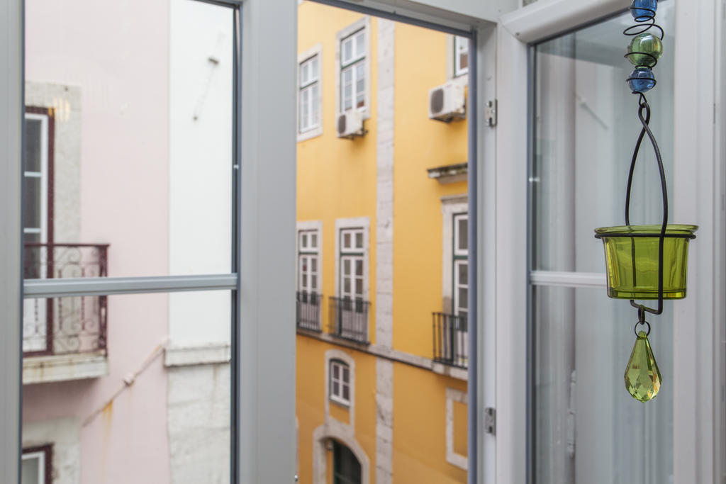 Remodeled Historic Apartment In Bairro Alto Lisboa Oda fotoğraf