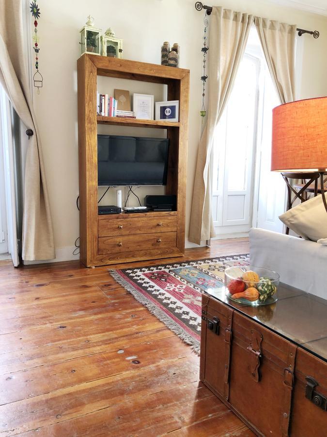 Remodeled Historic Apartment In Bairro Alto Lisboa Dış mekan fotoğraf